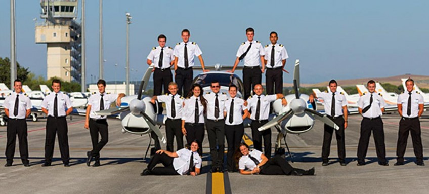 Courses 128 & 129 graduate, including Cityjet cadets and the first 2 Dublin City University students