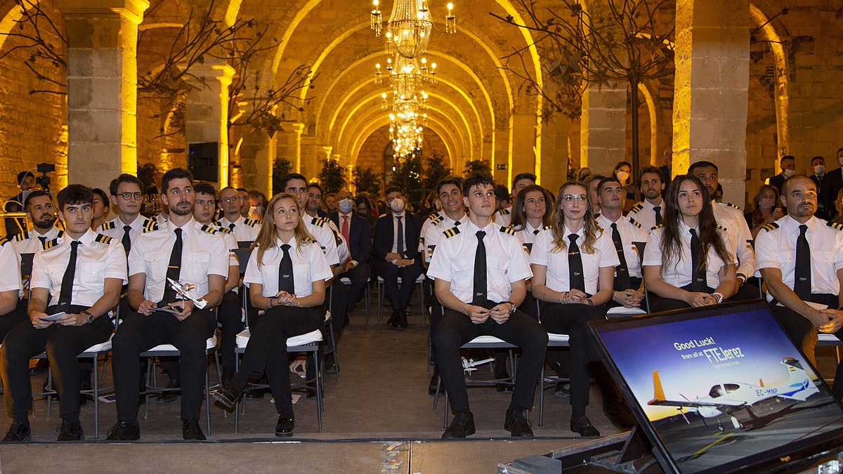 FTEJerez graduates courses 213, 214 & Vueling MPL